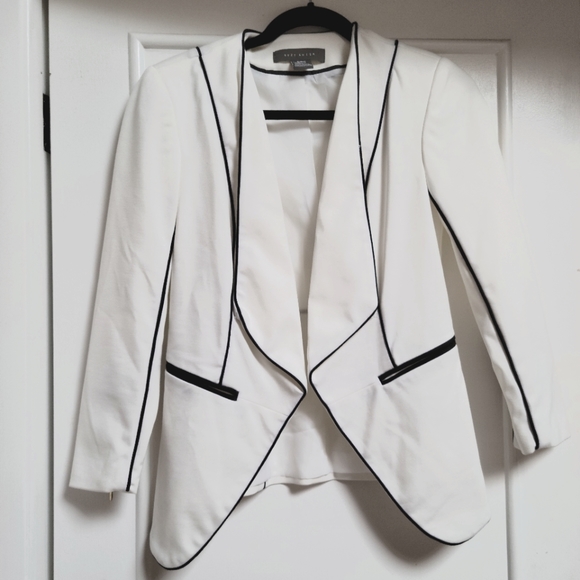 Womens White with Black Detail Blazer - Picture 1 of 2